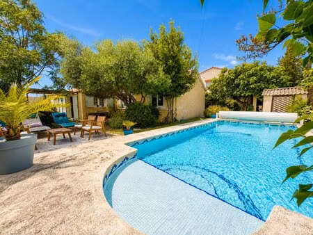 villa plain-pied avec piscine 110 m2 env. terrain 421 m2 sans vis-à-vis