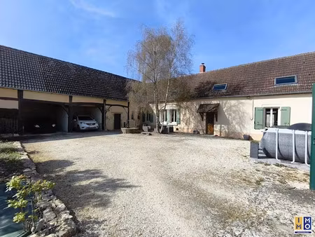 vente maison 8 pièces 196 m² à etrechy (18800)  199 000 €