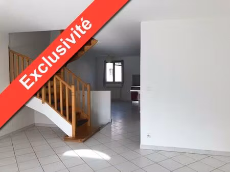 location maison 4 pièces 108m² gareoult 83136