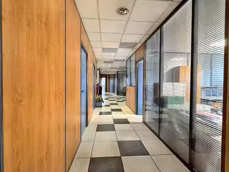 vente local d'activité libre de locataire- à saisir