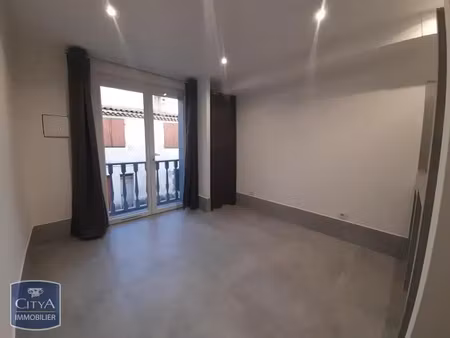 appartement à louer 1 pièce 13.01 m² - marignane (13) - 454€