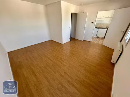 appartement à louer 1 pièce 30.61 m² - élancourt (78) - 732€