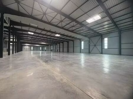 location local d’activités croissy beaubourg 77183 3000m²