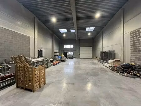 location local d’activités wattrelos 59150 292m²