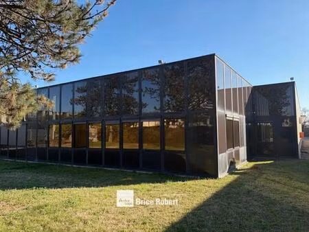 location local d’activités vaulx en velin 69120 650m²