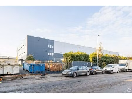 location local d’activités bobigny 93000 6715m²