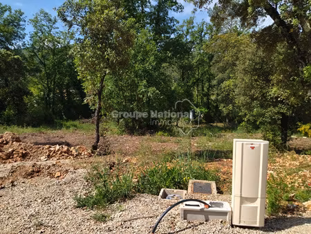 le thoronet - terrain constructible de 1056 m²