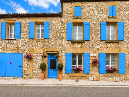 une propriété exceptionnelle au cœur de l’un des plus beaux villages de france.