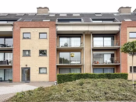 appartement met twee slaapkamers en garage in melsele