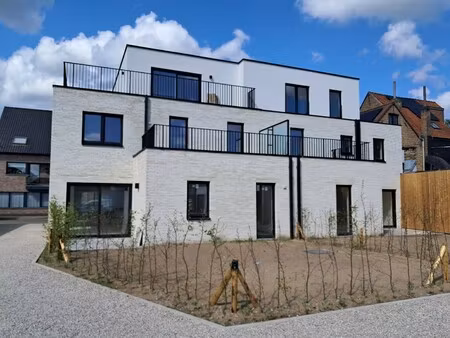 penthouse in het centrum van sijsele!