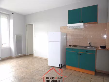 appartement t2 - coin cuisine aménagée équipée - petit balco