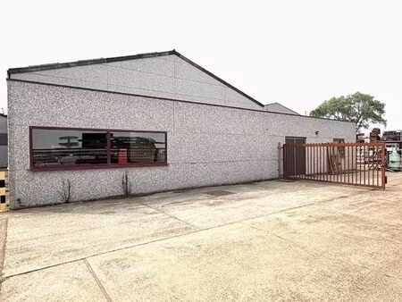 opslagruimte met bureau te zedelgem