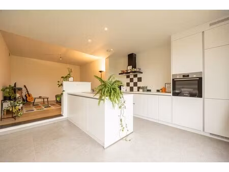 duplex appartement met twee slaapkamers en tuin