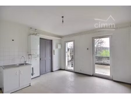 appartement f1 avec terrasse- le teil-