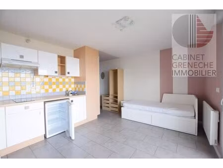 studio de 24 m2 situé au niveau --2 d'une résidence très bien entretenue