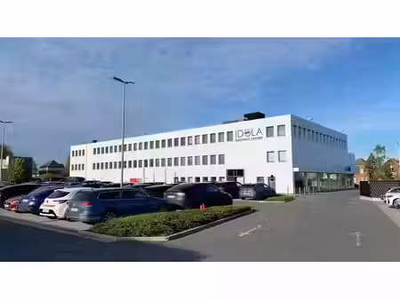 full service kantoren in idola bedrijvencentrum in lochristi