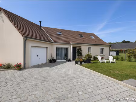 vente maison 6 pièces  140.00m²  candé
