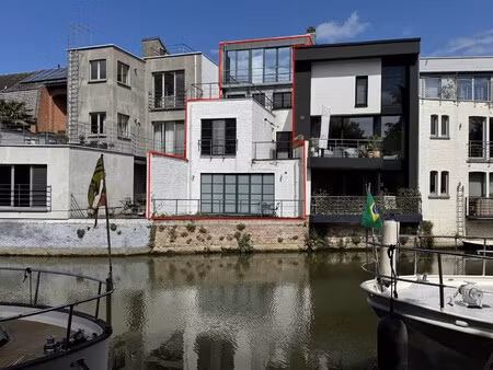 huis aan het water