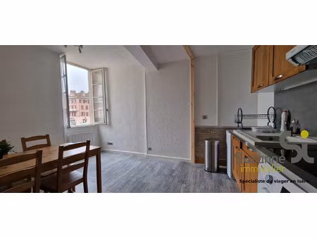 location appartement 2 pièces 28 m² à voiron (38500)
