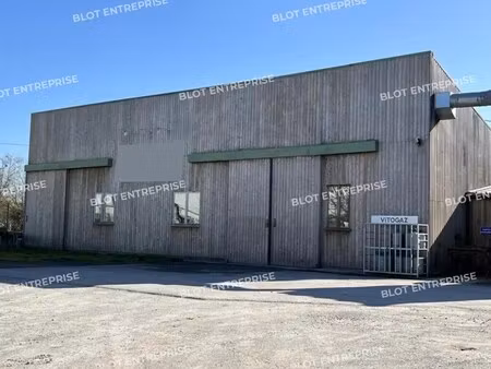 vente local d’activités val d ize 35450 1053m²