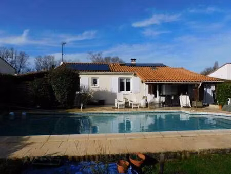 vente maison viager à saintes (17100) : à vendre viager / 82m² saintes