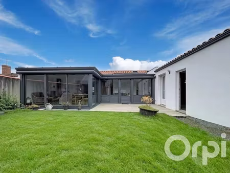 vente maison 4 pièces 118.86 m² à chateauneuf (85710)  275 500 €