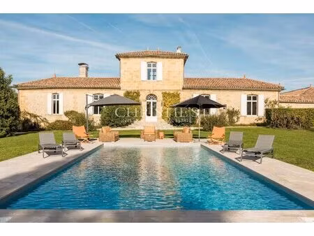 camblanes - propriété d'exception au coeur du village - 1 9 hectares