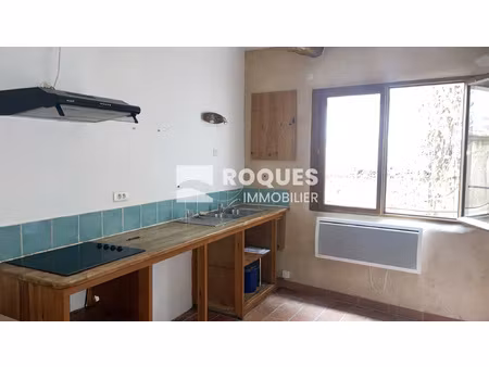 lodeve centre  appartement de type t2 !