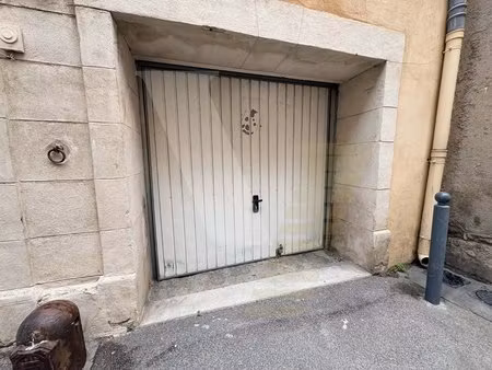 garage a vendre proche des halles