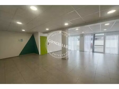 location bureaux 127 m²