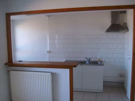 location appartement 2 pièces  46.80m²  limoux