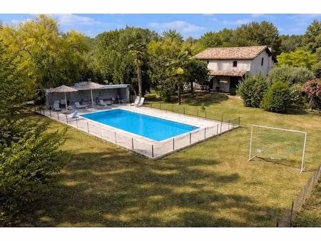 47lot-et-garonne (47) – villa semi enterrée avec piscine