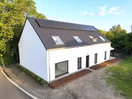 huis te koop in hever met 4 slaapkamers