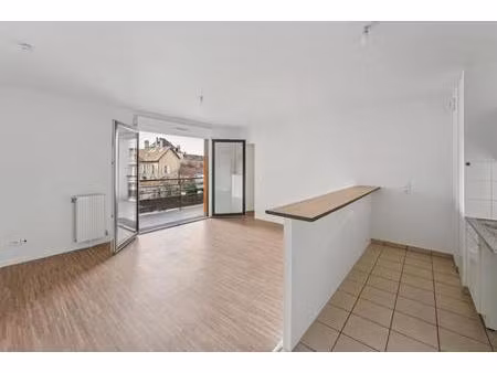 t3 pièces avec balcon - st ouen l'aumone
