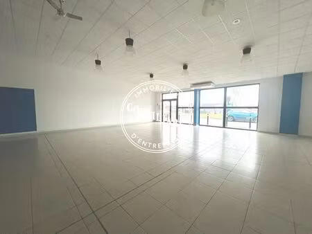 location commerce balma 31130 196m²