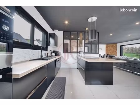 maison 4 pièces - 150 m²
