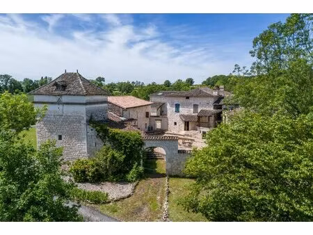 mas de vigneron dans un emplacement privilégié près de cordes sur ciel