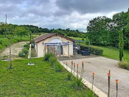 maison de plain pied prayssac  2 chambres  vue campagne