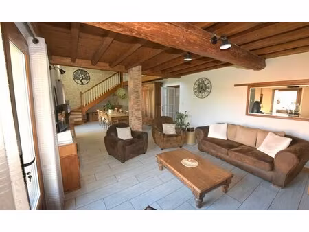 corps de ferme t5 de 1830 superbement rénové sur terrain arboré 6000 m²