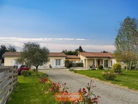 ensemble immobilier avec maison t4 + 3 studios avec potentiel locatif