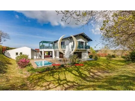 saint-pée-sur-nivelle - maison avec piscine et vue dégagée dans un environnement calme