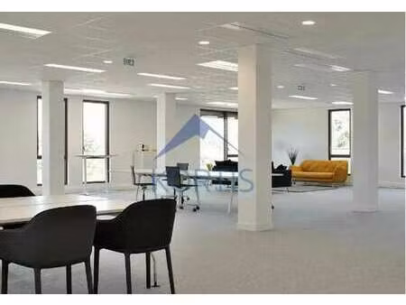 vente bureaux 258 m² à 680 m²