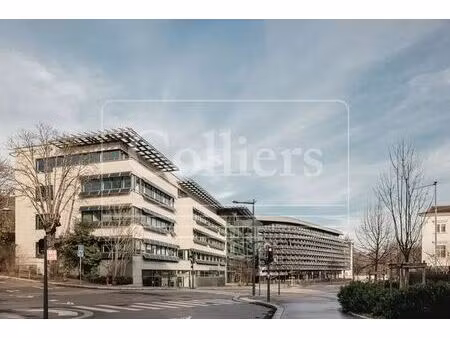vente bureaux 124 m² à 4 421 m²