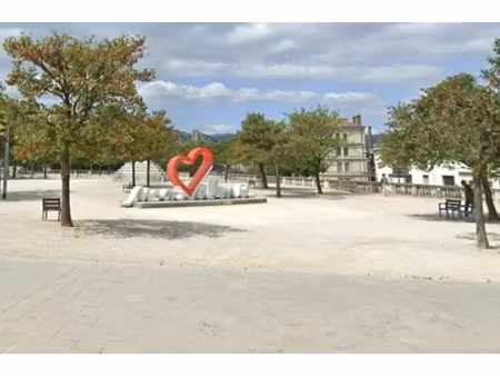 location commerce valence 26000 190m²