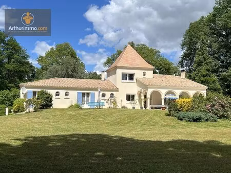 superbe maison 4 chambres avec piscine