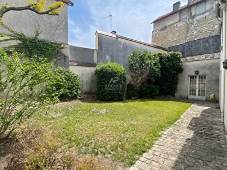 maison le mesnil le roi 8 pièce(s) 140.30 m2