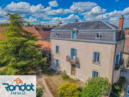 maison de maitre / 6 pieces / 4 chambres / 160 m2 environ / 2309 m2 de terrain