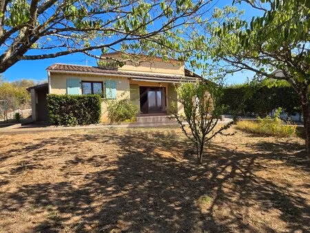 maison dans un environnement calme