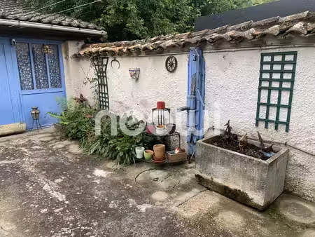 maison de ville en pierres à rénover avec cour interieure