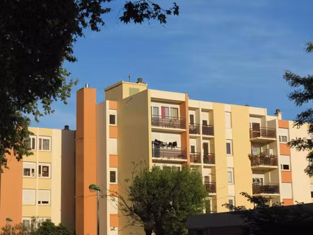 location appartement 3 pièces 59 m² à nîmes (30000)